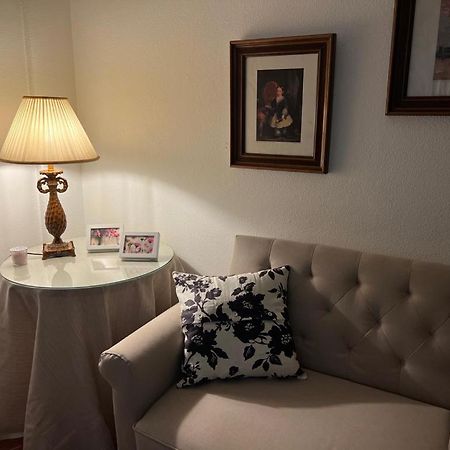 Apartamento Turistico R. Gonzalez Abreu Sevilla Exterior foto