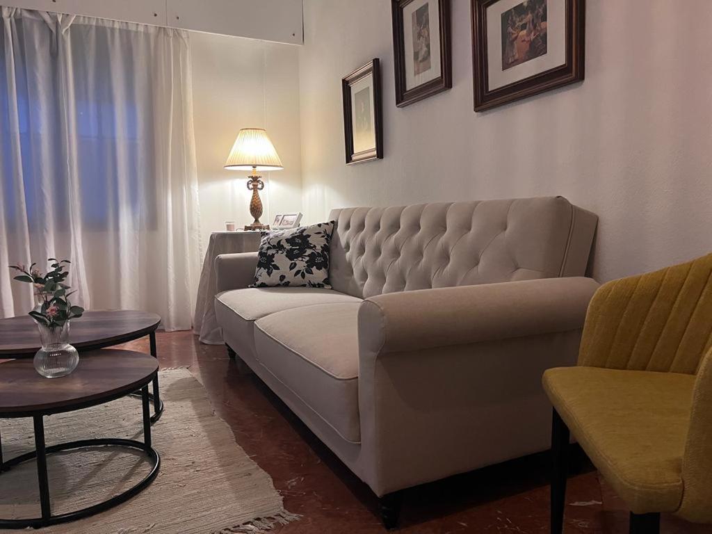 Apartamento Turistico R. Gonzalez Abreu Sevilla Exterior foto