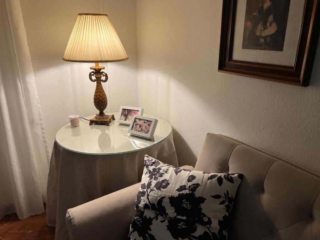 Apartamento Turistico R. Gonzalez Abreu Sevilla Exterior foto